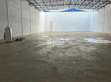 Photo 1 · Galpão comercial disponível para locação no bairro Novo Mundo em Uberlândia-MG