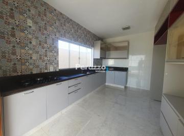 Casa · 300m² · 3 Quartos · 3 Vagas · São Francisco II | Casa Térrea de 3 Quartos, sendo 1 Suíte | R$ 5.000,00 | Condomínio e IPTU incluso