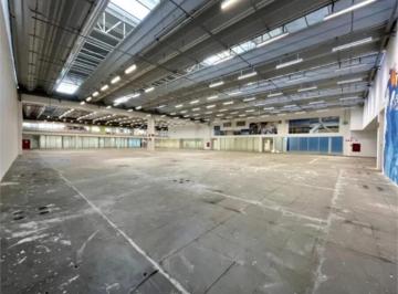 Comercial · 4243m² · 56 Vagas · Salas à venda em Vila anastácio - SP