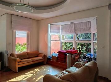Casa · 180m² · 3 Quartos · 2 Vagas · Casa de vila com 3 quartos à venda em Paraíso - SP
