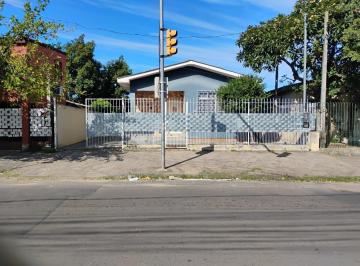 Photo 2 · Casa térrea 3 dormitórios, 2 vagas cobertas as demais descobertas bairro cristal