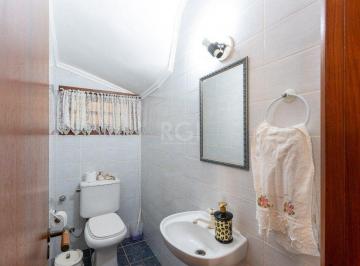 Lavabo · Casa a venda com piscina, 4 quartos, sendo 1 suite, 3 vagas