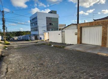 Casa de 2 quartos, João Pessoa · Vendo ou Permuto casa em Mangabeira em uma ótima localização.
