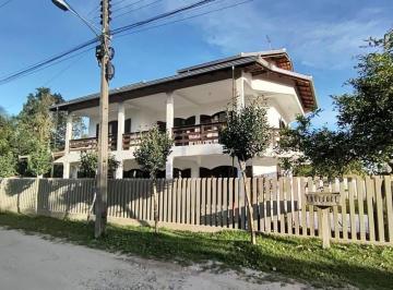 Casa · 121m² · 5 Quartos · 5 Vagas · Sobrado com 5 dormitórios à venda, 121 m² por R$ 2.120.000,00 - Itapoá - Itapoá/SC