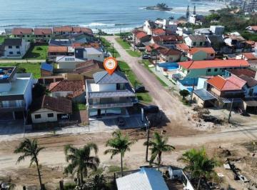 Casa · 243m² · 3 Quartos · 3 Vagas · Sobrado com 3 dormitórios à venda, 243 m² por R$ 1.500.000 - Brasília - Itapoá/SC