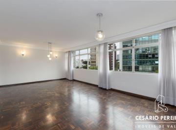 Apartamento de 4 quartos, Curitiba · Apartamento 4 Quartos na Avenida Batel