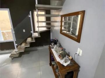 Imagem Principal · Oportunidade de Investimento em Osasco: Sobrado Espaçoso na Rua Artur de Azevedo
