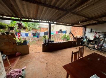 NULL · Casa residencial disponível para venda no bairro Minas Gerais em Uberlândia-MG
