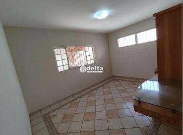 Photo 1 · Casa com 3 quartos sendo 1 suíte disponível para venda no bairro Jardim Karaiba