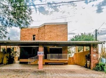 a0898c55-e8f9-4395-a041-8b3f45272d27 · Casa no condomínio Horizontal Park para venda com 3 quartos, sendo 1 suíte, 542m²