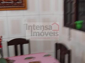 Casa de 2 quartos, Taubaté · Sobrado para venda em Jardim Gurilândia de 160.00m² com 2 Quartos, 1 Suite e 3 Garagens