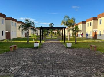 Apartamento · 42m² · 2 Quartos · 1 Vaga · Apartamento 1º Andar - no Gralha Azul - FRG - R$210 mil