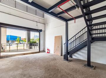 Comercial · 60m² · 4 Vagas · Loja na Avenida Marquês de São Vicente, 1301 - Loja 4 • 60 m²