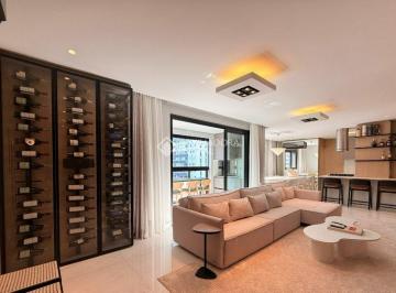 Apartamento · 180m² · 4 Quartos · 4 Vagas · Apartamento de alto padrão com 180m², 4 dormitórios, 3 suítes e 4 vagas no Centro de Florianópolis