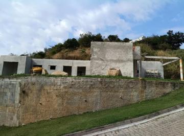 Casa · 900m² · 3 Quartos · 2 Vagas · CASA TERREO EM CONDOMINIO COM 3 SUITES - CAPUTERA