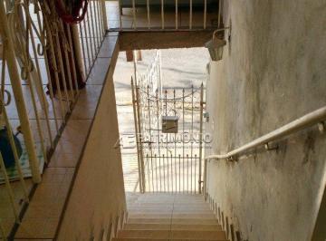 4 Escada · Venda de CASA em Sorocaba-SP, bairro Santa Cecília