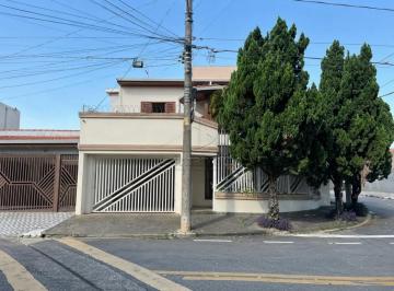 Casa · 150m² · 3 Quartos · 2 Vagas · SOBRADO COM 3 QUARTOS SENDO 1 SUITE NA ZONA LESTE DE SOROCABA
