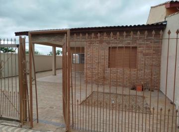 Casa · 306m² · 4 Quartos · 2 Vagas · CASA TERREA COM 4 QUARTOS SENDO 2 SUITES NO CENTRO DE ARAÇOIABA DA SERRA