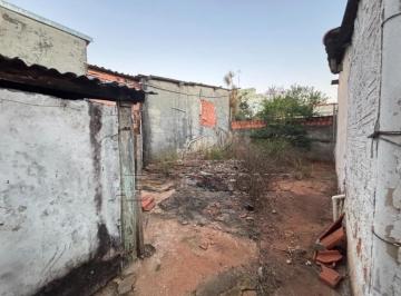 Casa · 300m² · 2 Quartos · 3 Vagas · CASA TÉRREA COM 02 DORMITÓRIOS - BAIRRO VILA HELENA