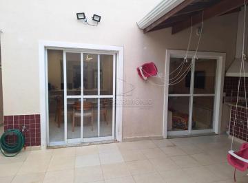 Casa · 214m² · 3 Quartos · 2 Vagas · CASA SOBRADO  EM CONDOMINIO COM 3 QUARTOS - JARDIM GUARUJA