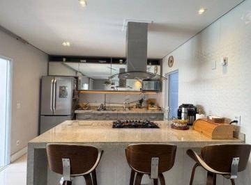 Casa · 207m² · 3 Quartos · 4 Vagas · SOBRADO COM 3 QUARTOS  SENDO 1 SUITE CLOSET - CAMPOS DO CONDE 1