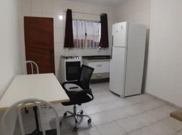 Casa de 1 quarto, · METRÔ CAPÃO REDONDO ALUGO PARA 01 MOÇA
CASA MOBILIADA INCLUSO ÁGUA E LUZ