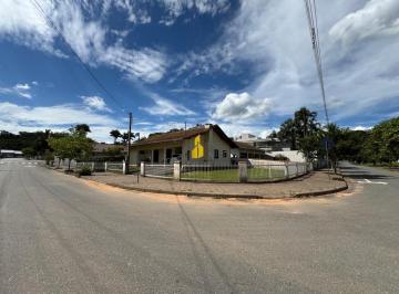 Casa · 246m² · 6 Quartos · 2 Vagas · Terreno de 822,0m² com duas casas à venda em Timbó