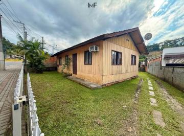 Casa · 63m² · 3 Quartos · 1 Vaga · Casa com 03 dorm. em um terreno com 740 m² à venda em Timbó