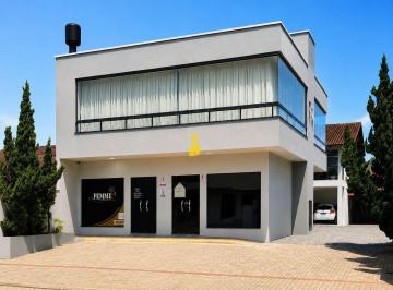 Casa · 400m² · 4 Quartos · 3 Vagas · Casa e Ponto Comercial