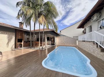 Casa · 190m² · 3 Quartos · 2 Vagas · Casa com piscina à venda no Bairro Imigrantes em Timbó