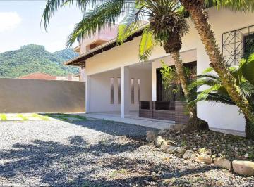 Casa · 270m² · 4 Quartos · 1 Vaga · Casa com 4 quartos em Rio dos Cedros-SC