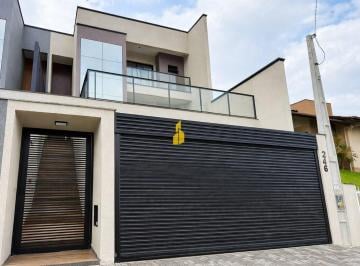 Casa · 178m² · 3 Quartos · 2 Vagas · Sobrado Alto Padrão com 3 dormitórios (sendo 1 suíte)
