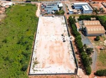 Foto 1 · Terreno plano de 9.240 m² murado com portão eletrônico no Setor Norte