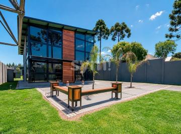 Casa · 455m² · 3 Quartos · 4 Vagas · Casa à venda - em Butiatuvinha