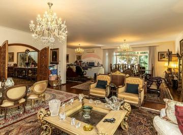 Casa · 735m² · 5 Quartos · 6 Vagas · Residência ampla e diferenciada para locação na Praça Horácio Sabino, Jardim das Bandeiras, Zona Oes