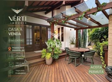 cb0ab95007dda7f4c6a443d70fe161e74426b4c9 · Casa mobiliada com 3 dormitórios, 1 suíte, escritório e encantadora área externa na Itoupava Seca