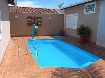 Casa · 215m² · 3 Quartos · 2 Vagas · Casa Padrão em Araraquara