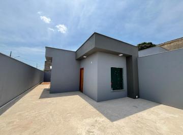 Casa · 76m² · 2 Quartos · O Projeto dos Seus Sonhos: Casa de Esquina com Suíte e Área Privativa no Bom Jesus