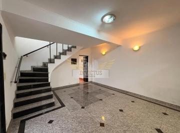 Casa · 136m² · 3 Quartos · 2 Vagas · Sobrado com 3 Quartos à Venda, 136m² - Bairro Jardim, Santo André/SP.
