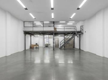 Comercial · 173m² · Loja de 173m² com Mezanino no Polo Médico de Vitória | Venda ou Aluguel