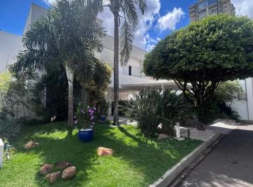 Casa · 390m² · 3 Quartos · 4 Vagas · Condomínio Quinta da Torre
