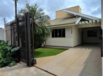 Fachada · Casa/Sobrado Casa em Maringá