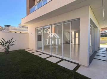 Casa · 210m² · 3 Quartos · 2 Vagas · Casa à venda com 3 quartos no Pilarzinho, Curitiba - PR