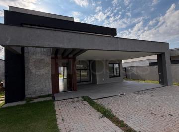 Casa · 350m² · 4 Quartos · 6 Vagas · Cond. Saint Patrick - Casa em condomínio com 4 suítes no Condomínio Saint Patrick