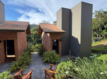 Casa · 127m² · 4 Quartos · 4 Vagas · Chalés à venda em Pomerode para curta temporada | Conecta Imóveis