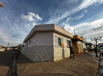 Imagem 1 · Casa para venda em Centro, Nepomuceno