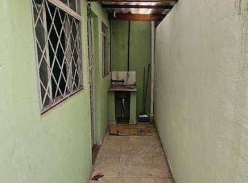 Casa · 60m² · 1 Quarto · Casa para alugar em Centro de 60.00m² com 1 Quarto