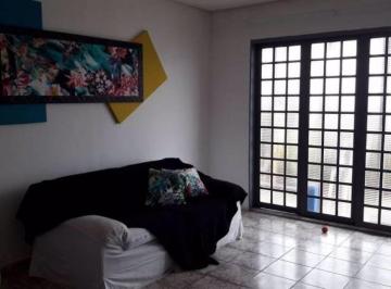 Casa · 230m² · 3 Quartos · 3 Vagas · Casa para venda em Centro de 230.00m² com 3 Quartos e 3 Garagens