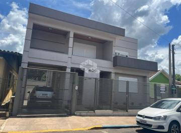 Casa · 359m² · 4 Quartos · 2 Vagas · Casa com 4 dormitórios e 2 vagas de garagem no centro de Vacaria!