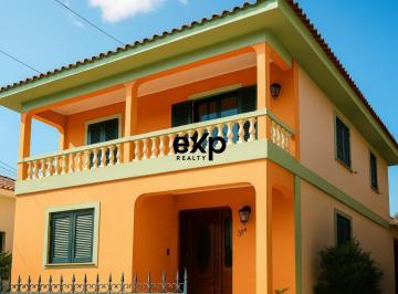 Casa · 225m² · 4 Quartos · 4 Vagas · Casas assim estão desaparecendo do Centro de Santa Maria. Apenas 1 quadra da Av. Presidente Vargas.